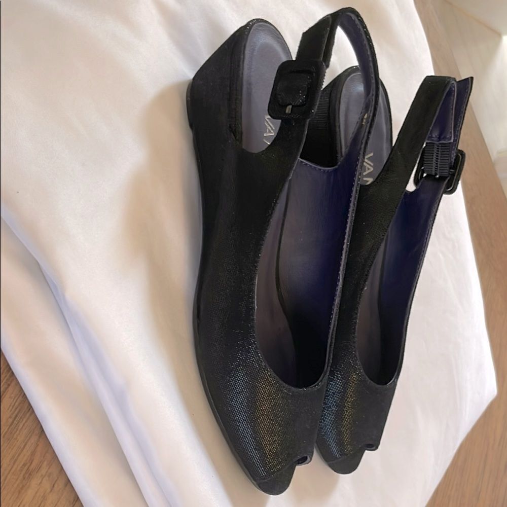 VANELI BLACK SHIMMERY WEDGE SANDALS.   PRETTY SQUARE BUCKLE.   NEW IN BOX